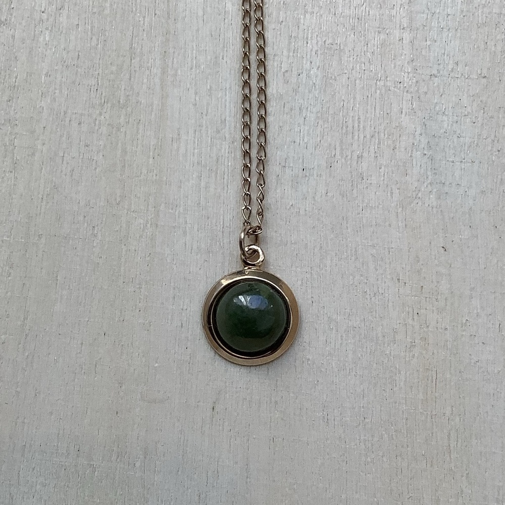 New vintage dainty G F chain jade pendant necklace minimalist